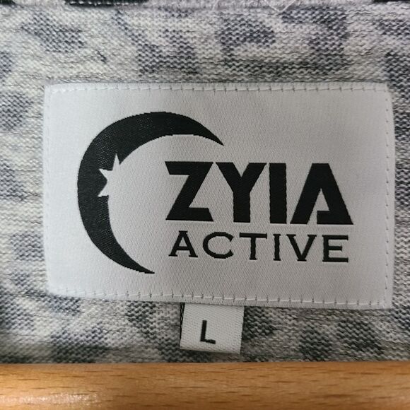 Zyia Leopard Print Sweatshirt Long Sleeve Crew sz Large - Picture 6 of 7